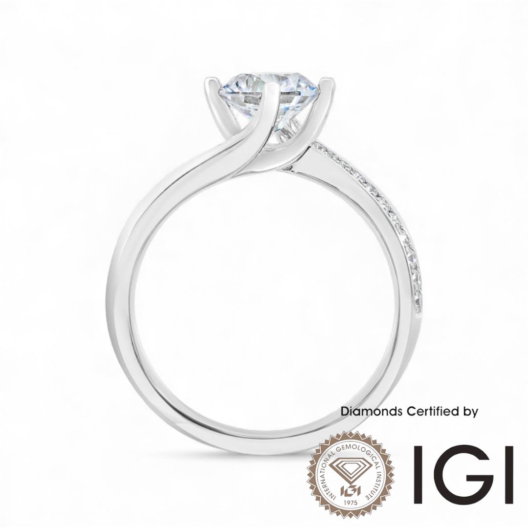 ASH057 Sidestone Lab Grown Diamond Ring 9K D VVS1 VVS2 3EX IGI Certified