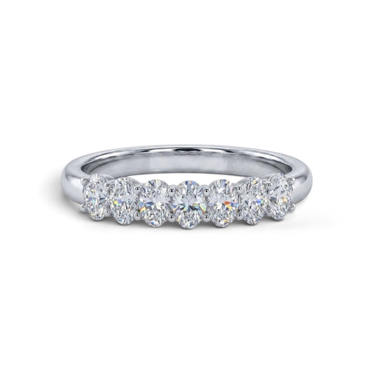 AME052 0.1ct (3.6mm) オーバルカット ハーフエタニティ 人工ダイヤモンド リング D-F VS-VVS 2EX
