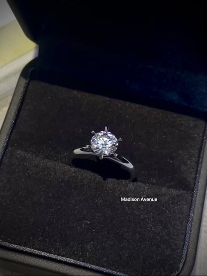 MadisonDia Anniversary Sale 1ct D, VVS2, 3EX, IGI certified, 9K Lab-Grown Diamond Ring