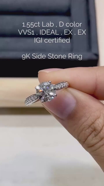 แหวนเพชรที่ปลูกในห้องแล็บ ASH027 แบบข้าง 18K D VVS1 VVS2 3EX รับรองโดย IGI